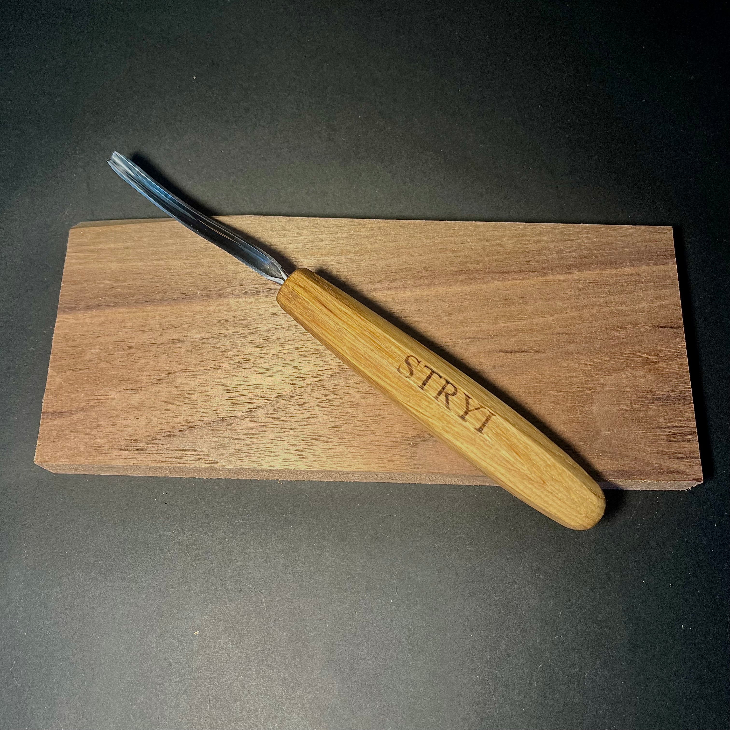 Stryi Long Bent Gouge 9L - Wood Tamer