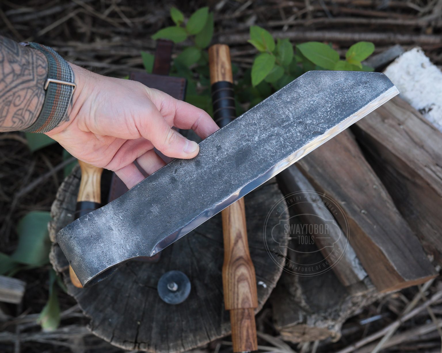 Strongway Hand-Forged Splitting Froe With Two Replaceable Handles - Wood Tamer