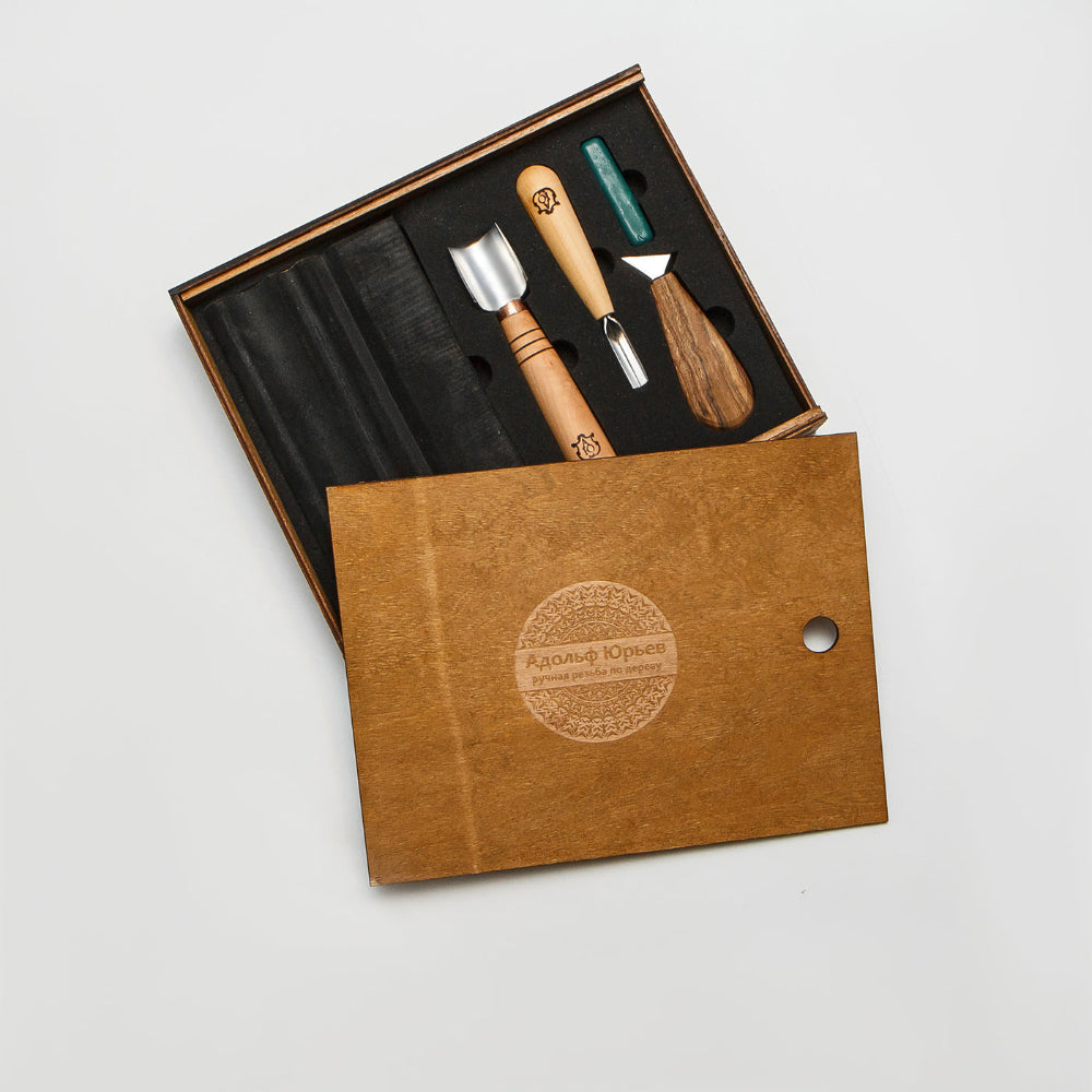 Stryi Basic Wood Carving Tools Set with Contoured Strop and Compound - Wood Tamer