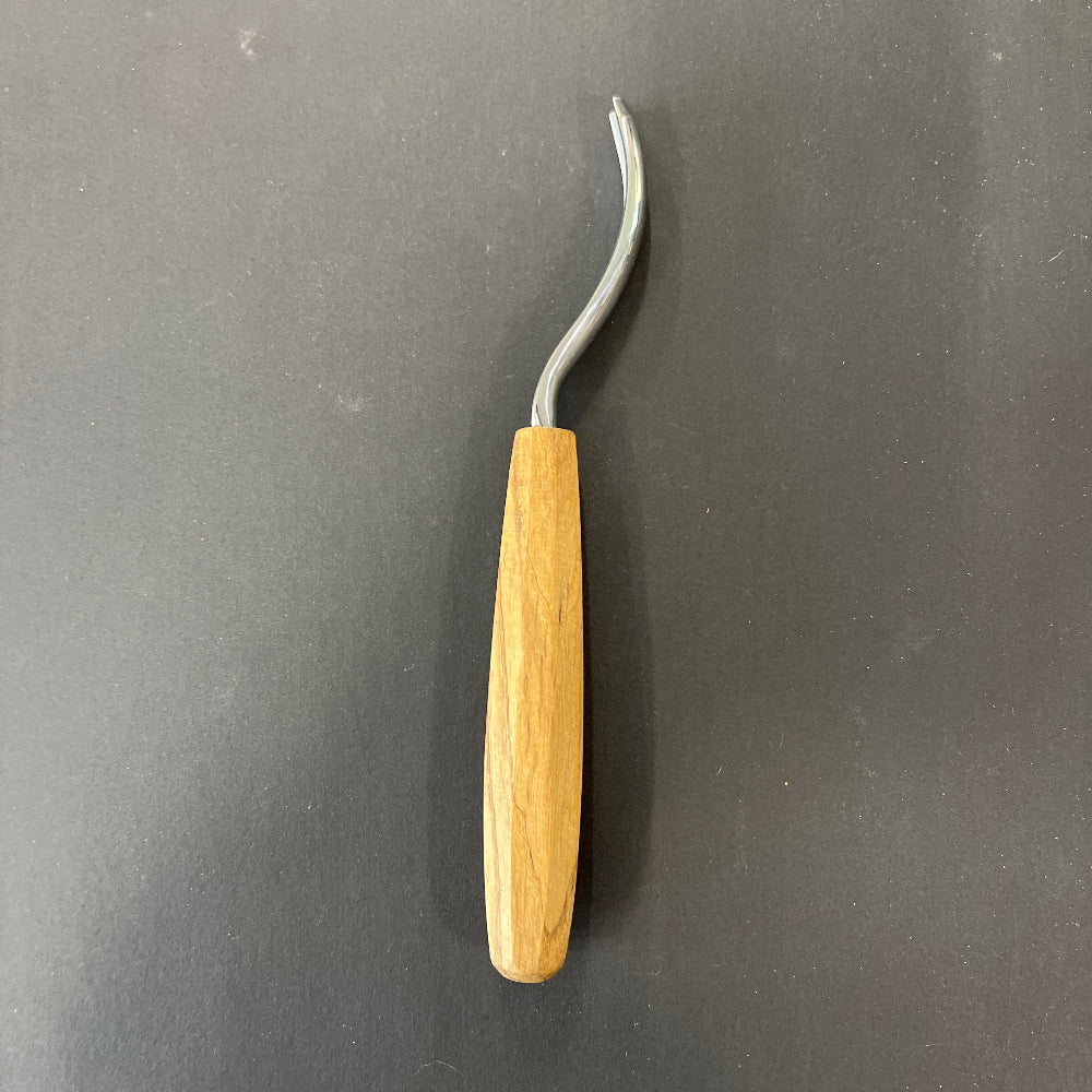 Stryi Long Bent Gouge 9L - Wood Tamer