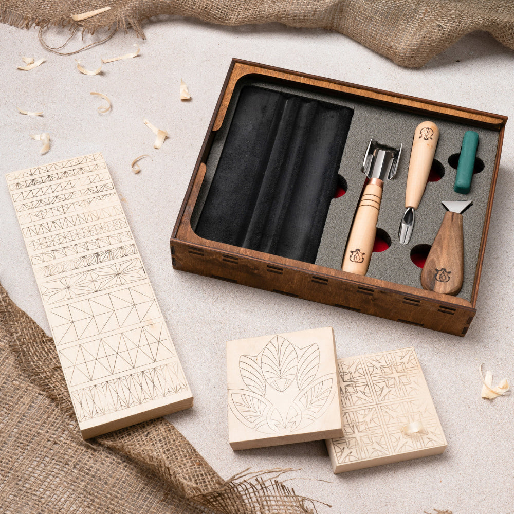 Stryi Basic Wood Carving Tools Set with Contoured Strop and Compound - Wood Tamer