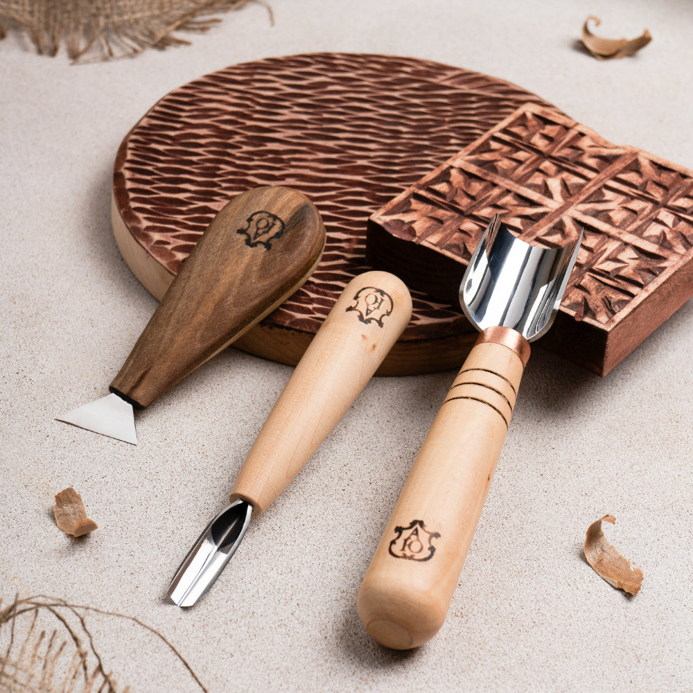 Stryi Basic Wood Carving Tools Set with Contoured Strop and Compound - Wood Tamer