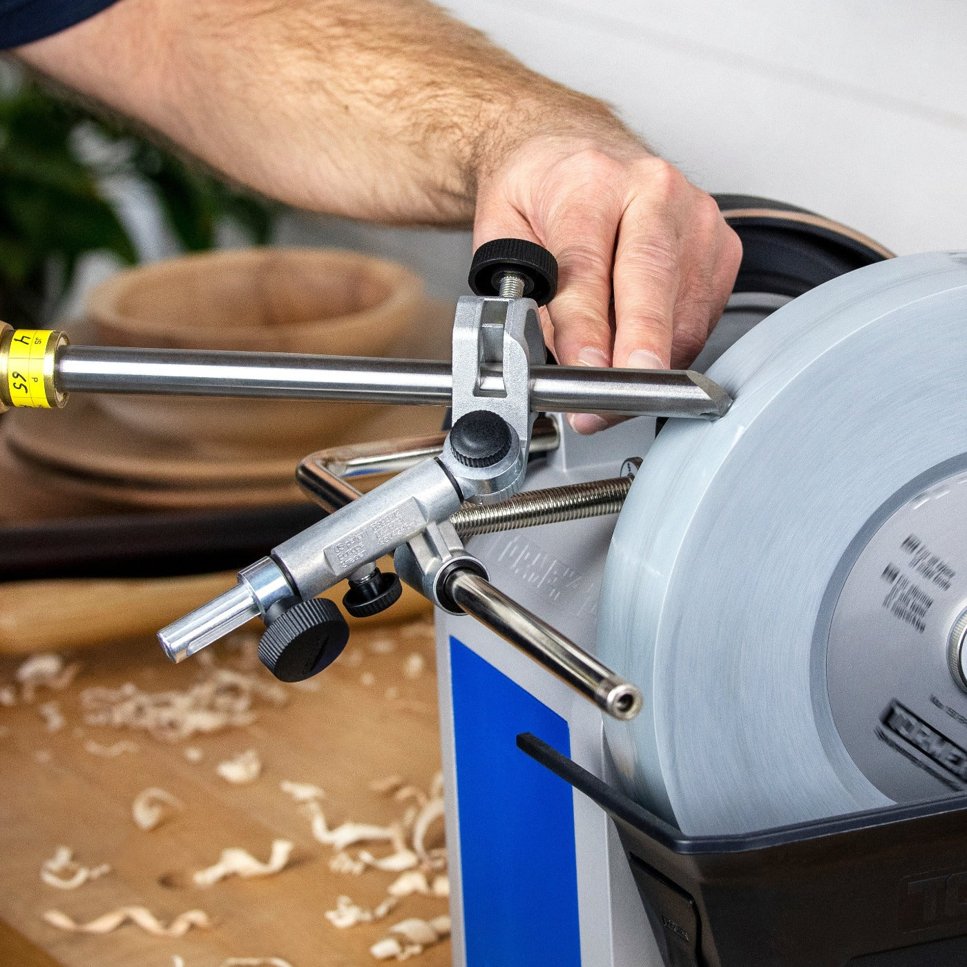 Jig for gouges and turning cutters