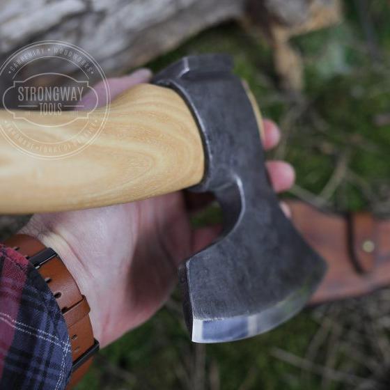 Strongway Finnish Carving Axe 860 - Wood Tamer
