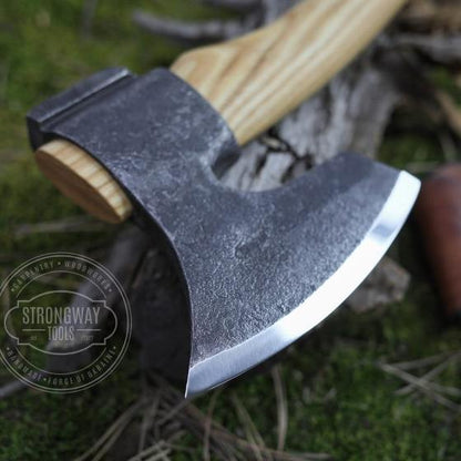 Strongway Finnish Carving Axe 860 - Wood Tamer