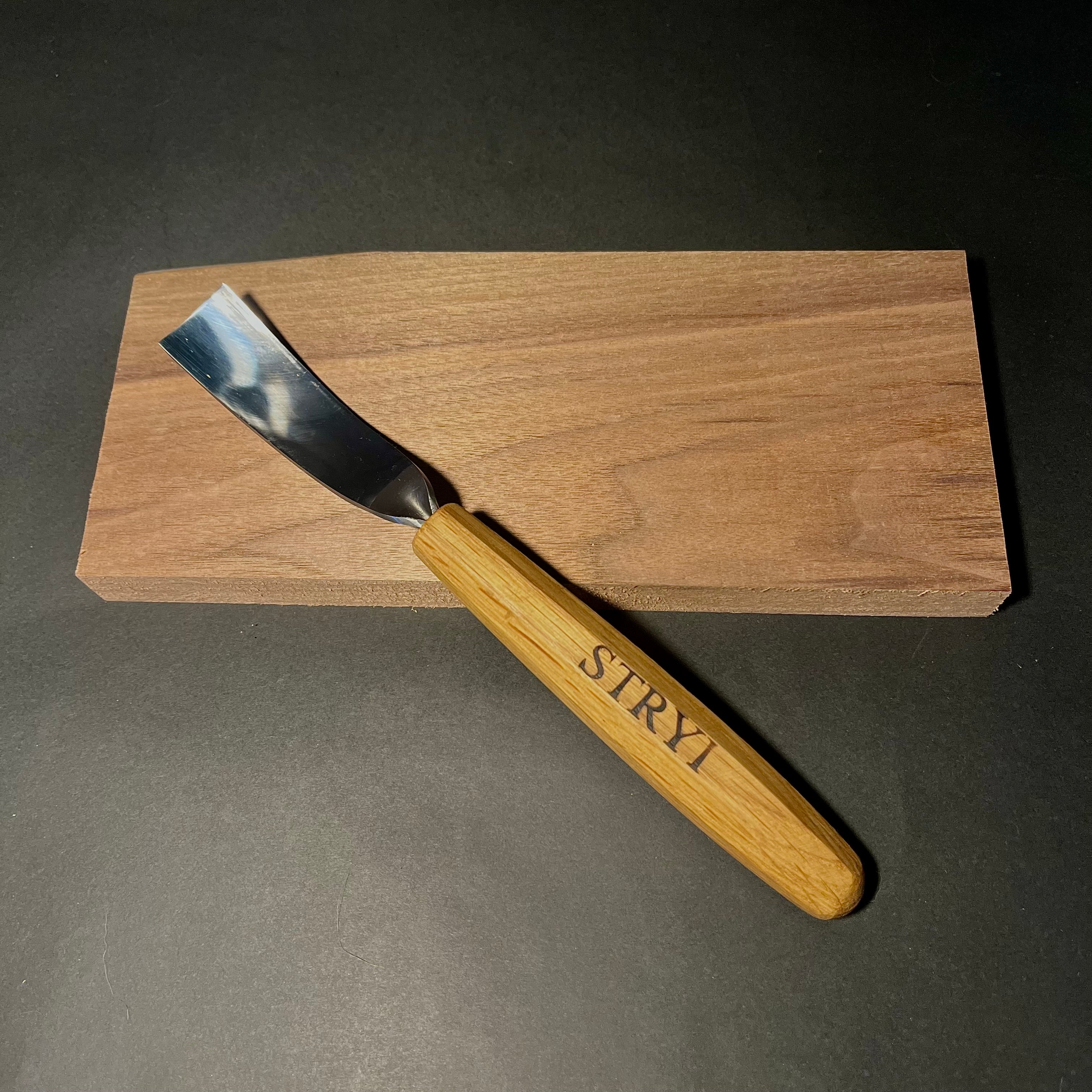 Stryi Gouge long bent chisel 7L - Wood Tamer