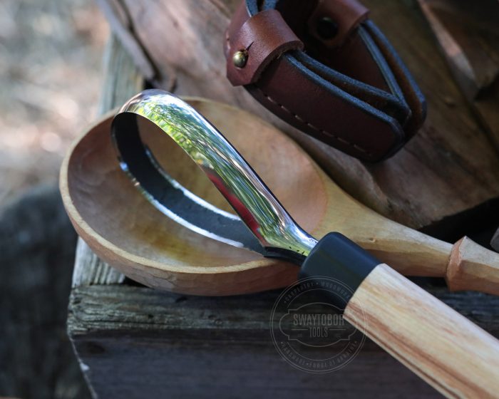 Strongway Scorp with Long Octagonal Handle - Wood Tamer