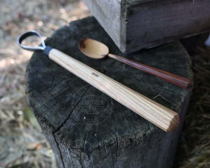 Strongway Scorp with Long Octagonal Handle - Wood Tamer