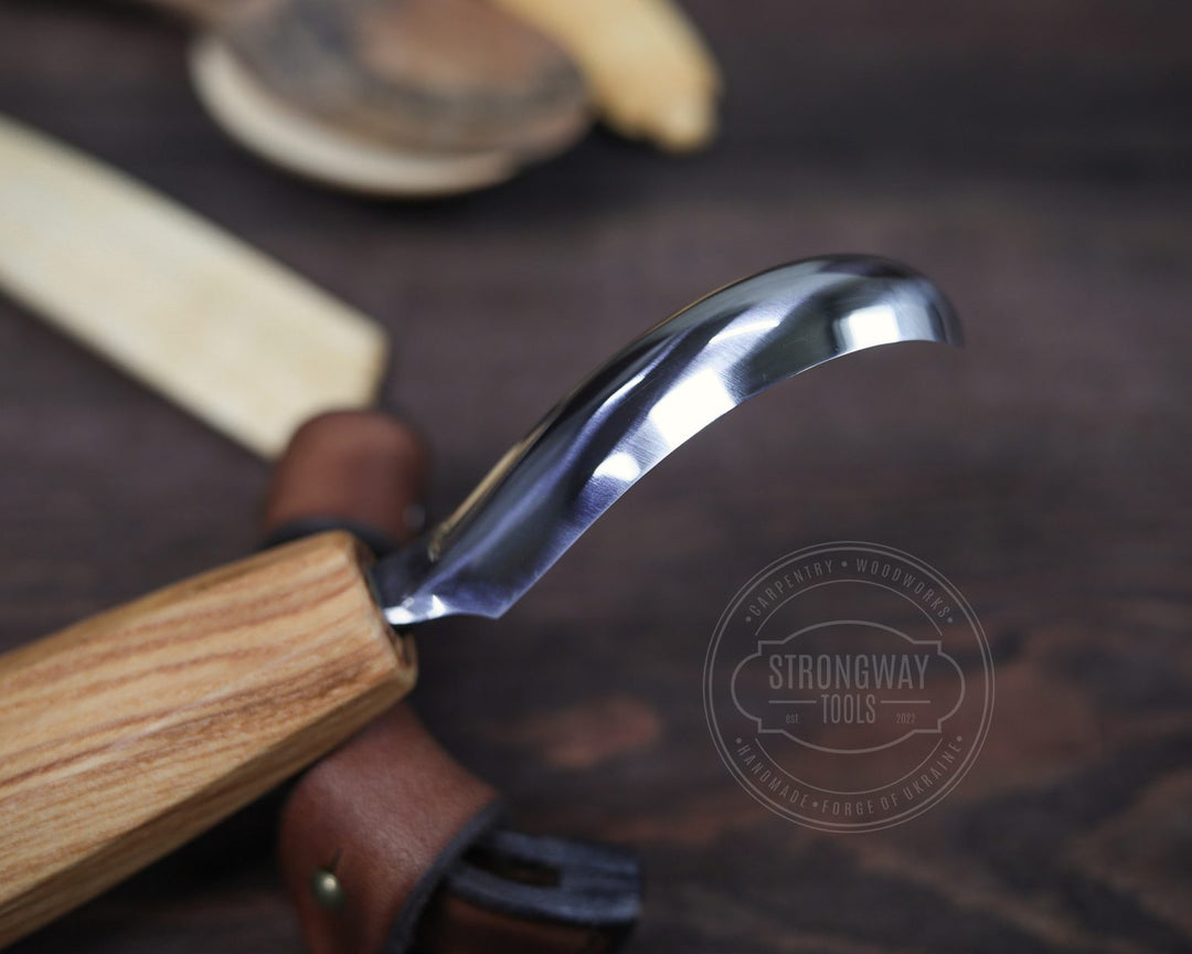 Strongway Hook Knife with Octagonal Handle - Right Hand - Wood Tamer