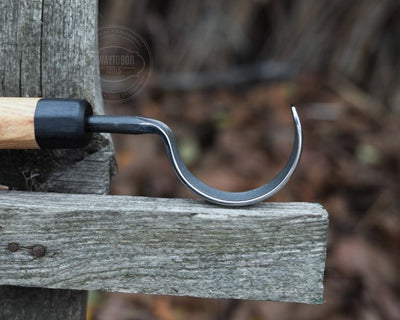 Strongway Hook Knife with Long Octagonal Handle or Twca Cam - Wood Tamer