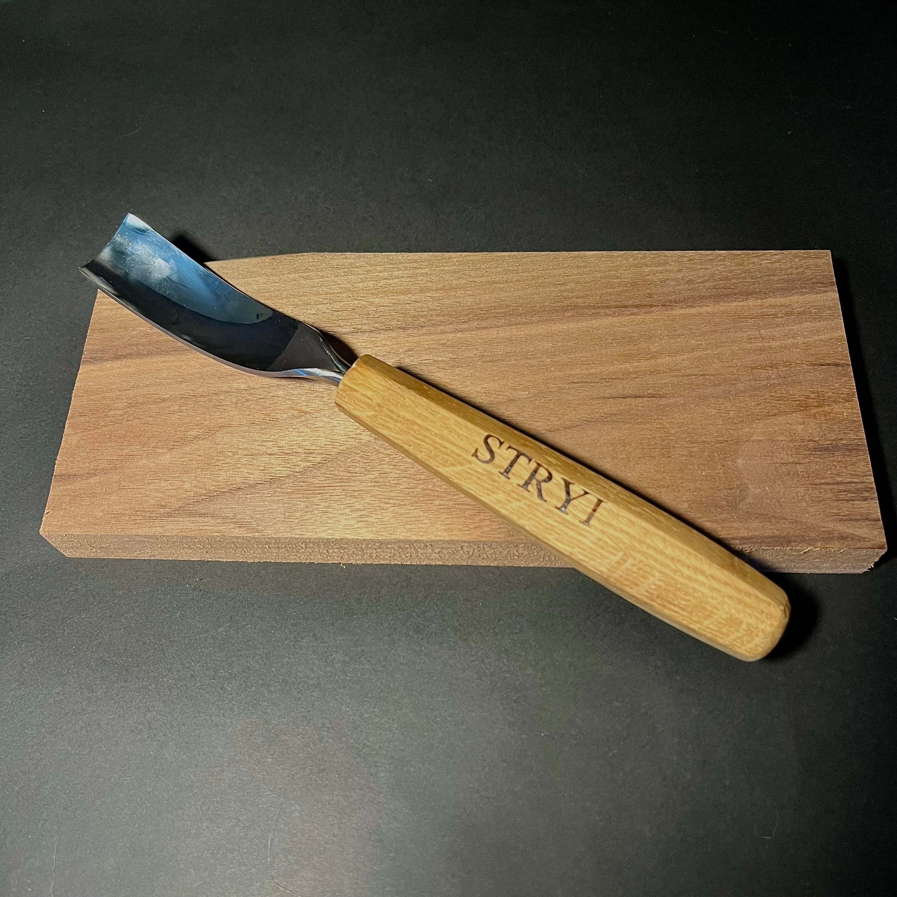 Stryi Gouge long bent chisel 7L - Wood Tamer