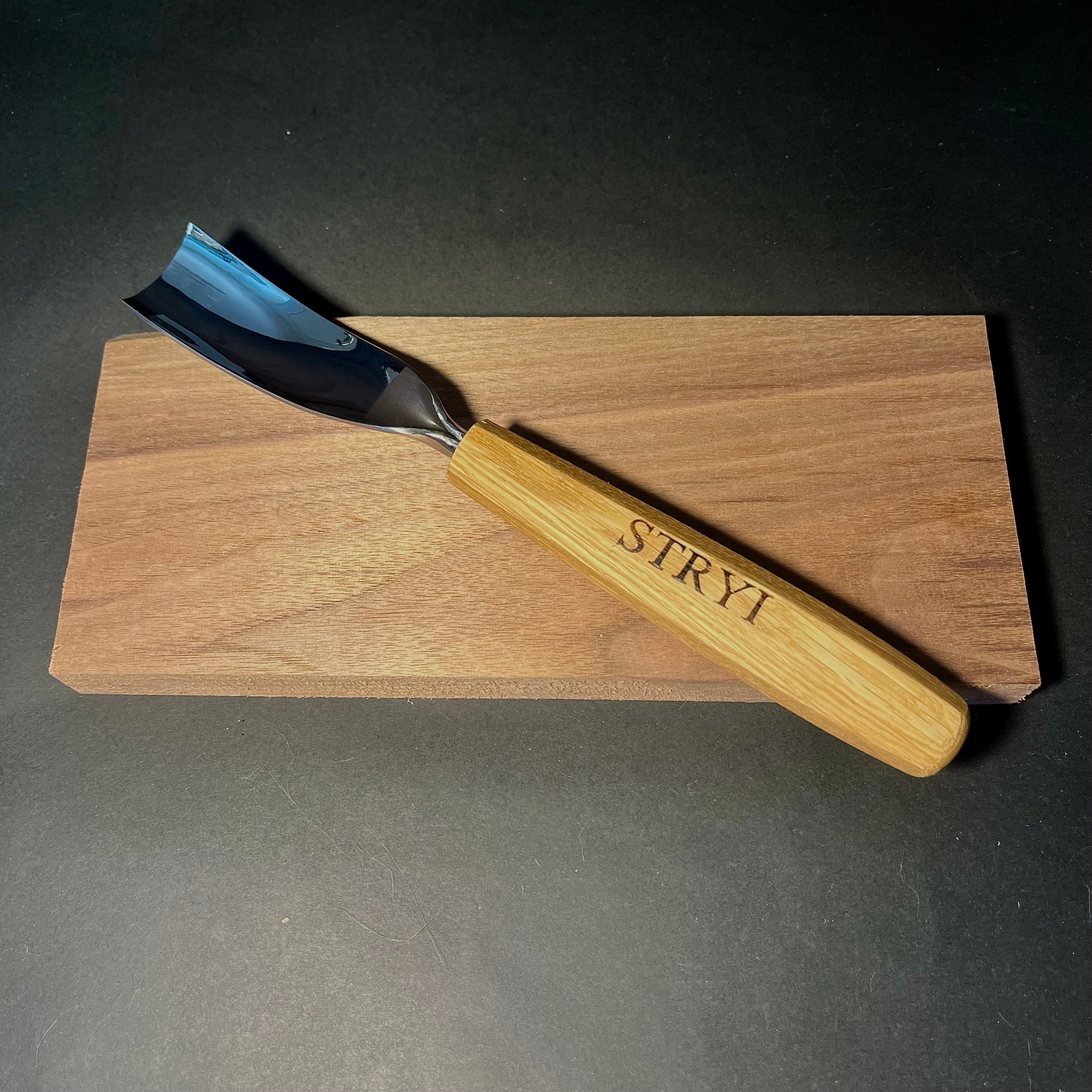 Stryi Long Bent Gouge 8L - Wood Tamer
