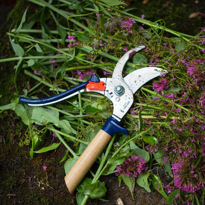 Opinel Hand Pruner - Wood Tamer